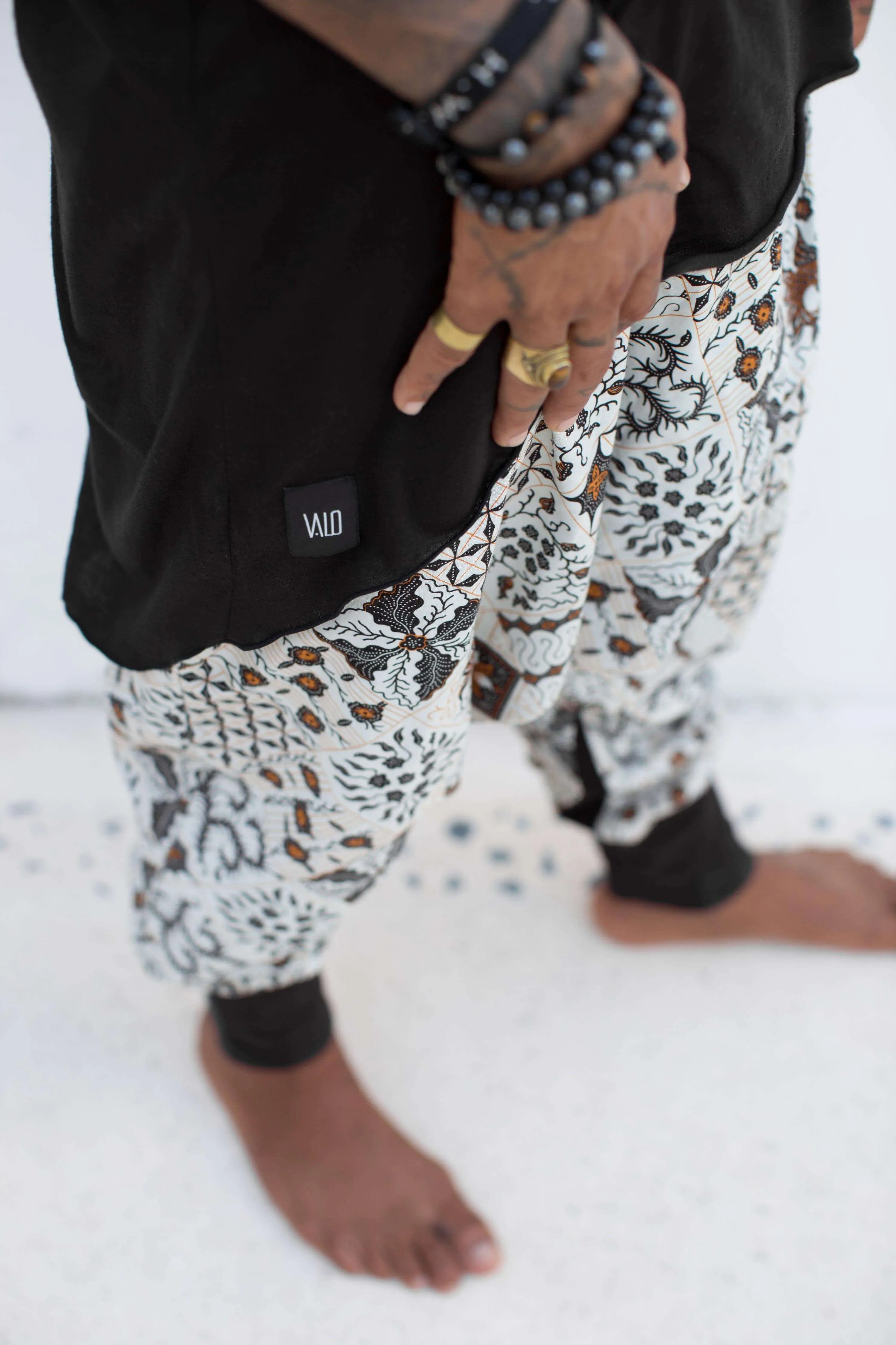 BALI SPIRIT NINJA - White Batik Harem Pants