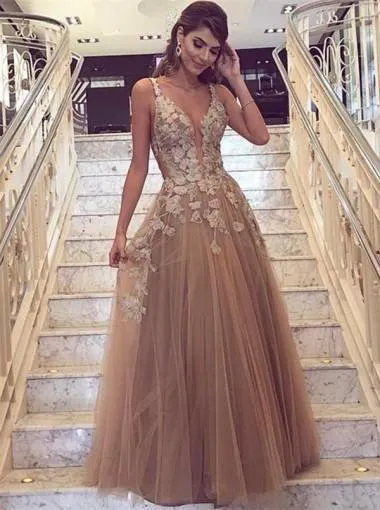 Chic Spaghetti Strap V-neck Long Tulle Prom Dresses With Applique, TYP1461