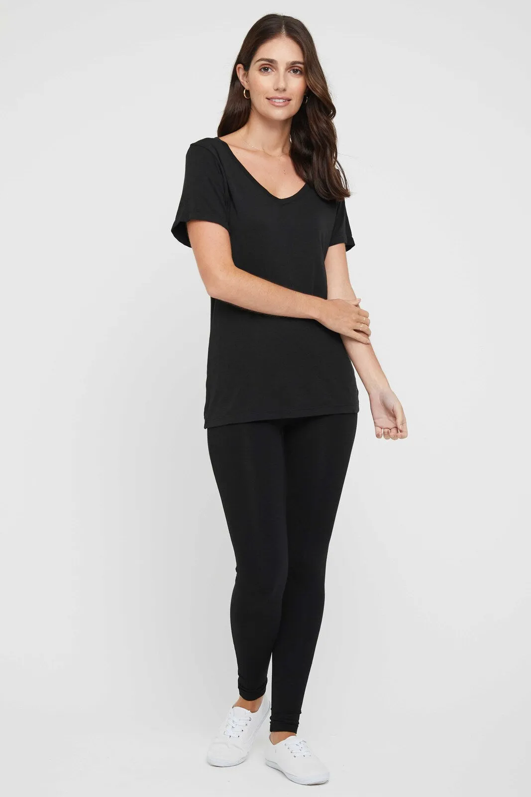 Classic V Neck - Black